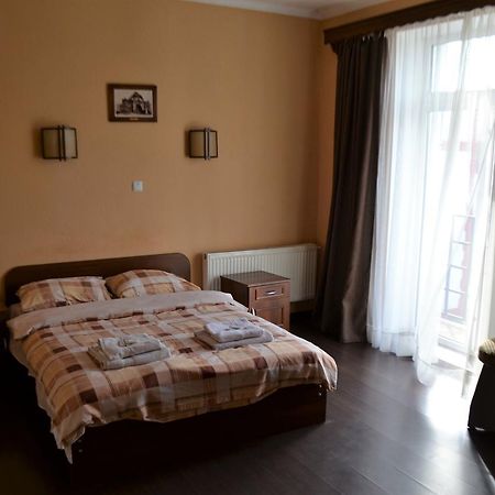 Motel Kalina à TTchernivtsi Extérieur photo
