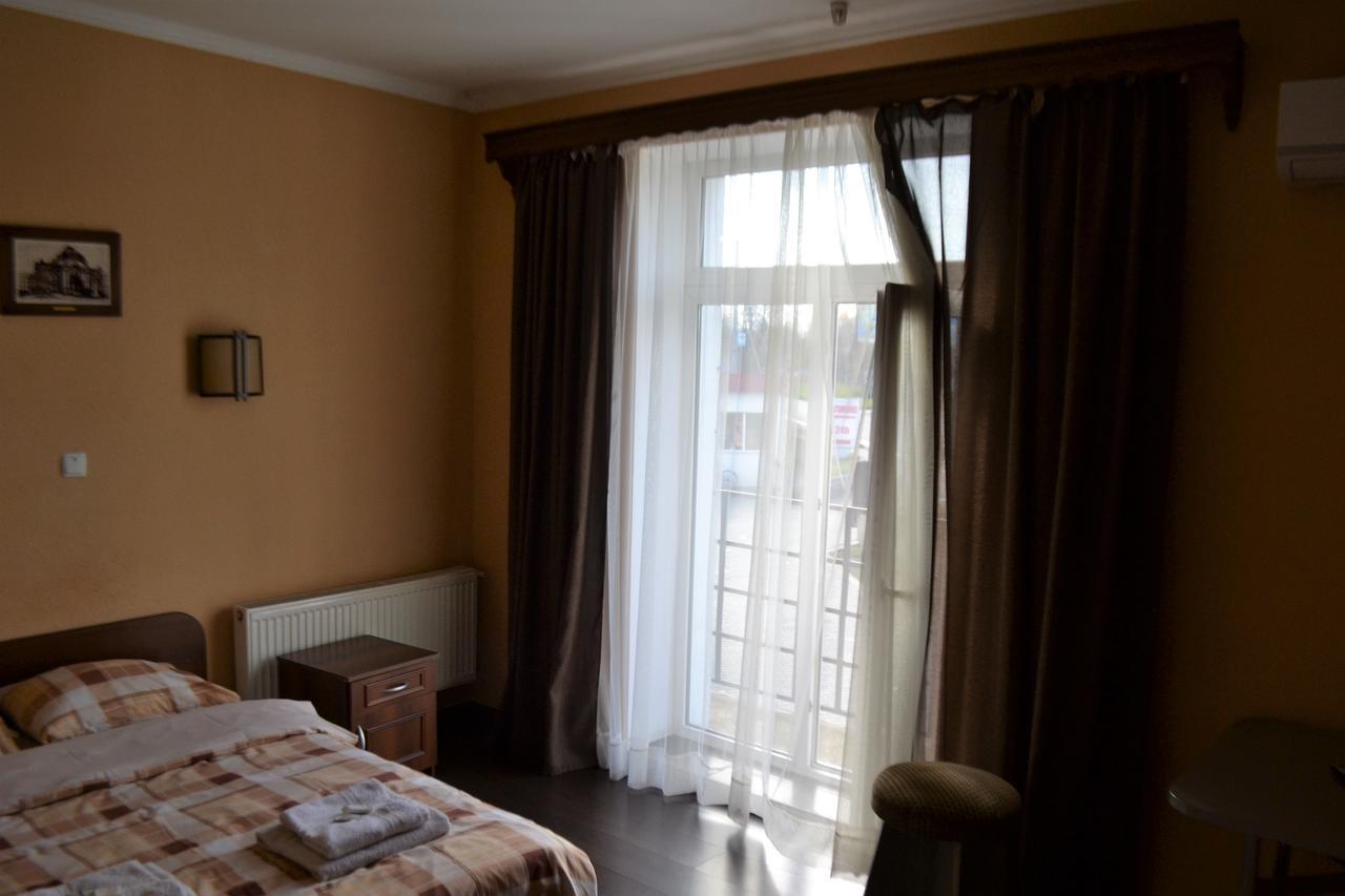 Motel Kalina à TTchernivtsi Extérieur photo
