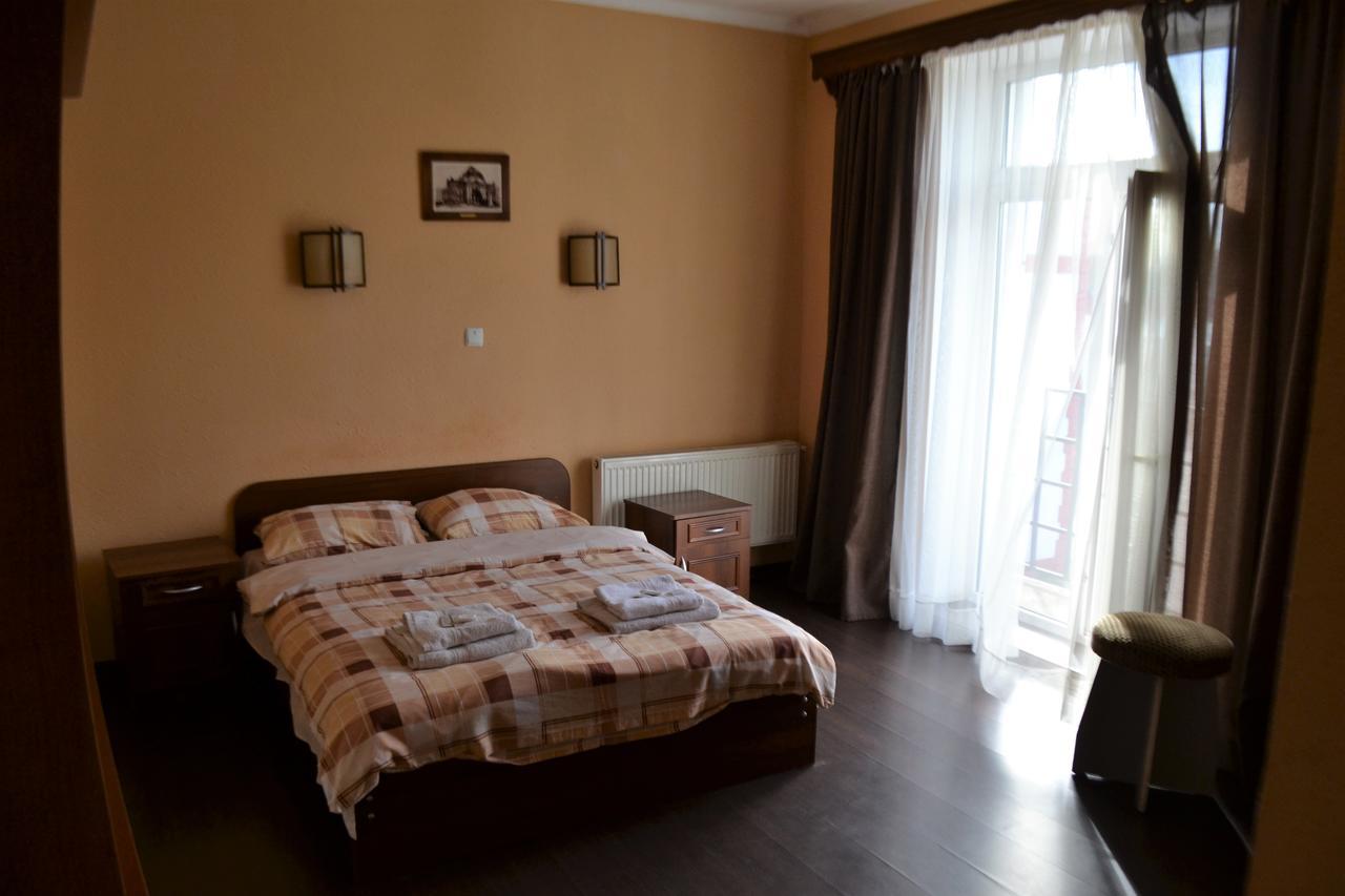 Motel Kalina à TTchernivtsi Extérieur photo