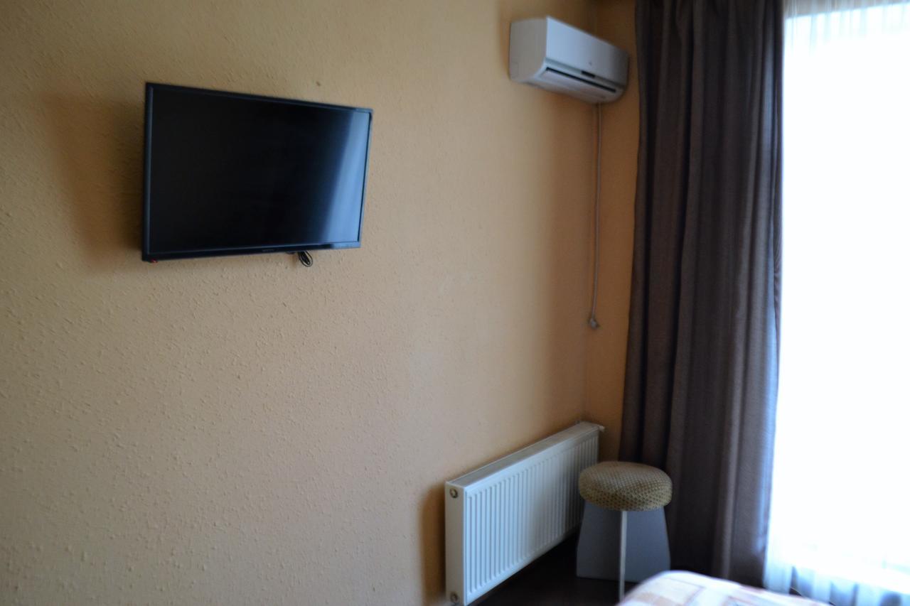 Motel Kalina à TTchernivtsi Extérieur photo